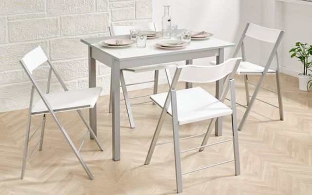 auxiliares cocina mesa y sillas